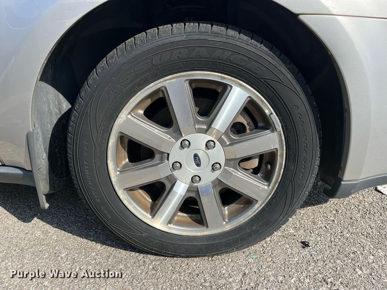 image for item LE9544 2008 Ford Taurus