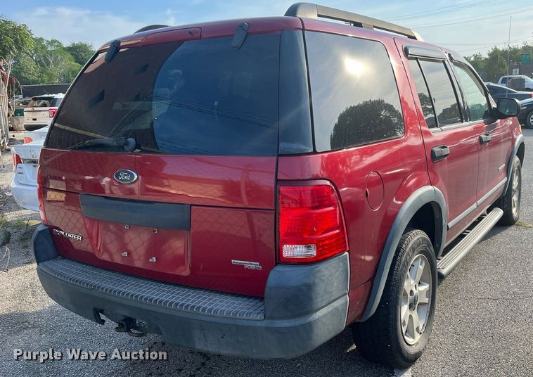 image for item LE9546 2005 Ford Explorer  SUV