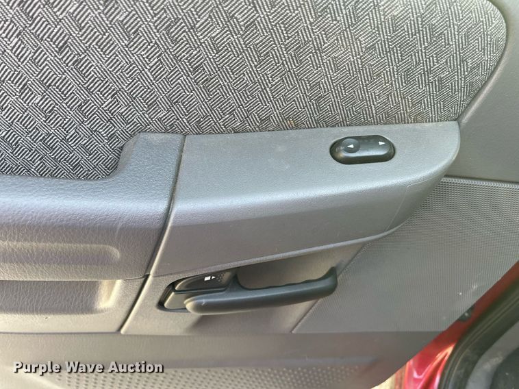 image for item LE9546 2005 Ford Explorer  SUV