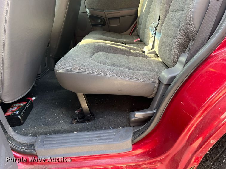 image for item LE9546 2005 Ford Explorer  SUV