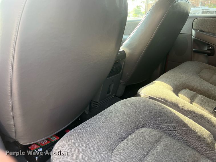 image for item LE9546 2005 Ford Explorer  SUV