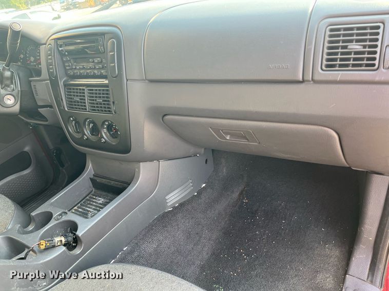 image for item LE9546 2005 Ford Explorer  SUV