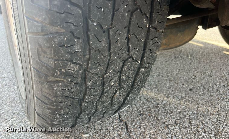 image for item LE9546 2005 Ford Explorer  SUV