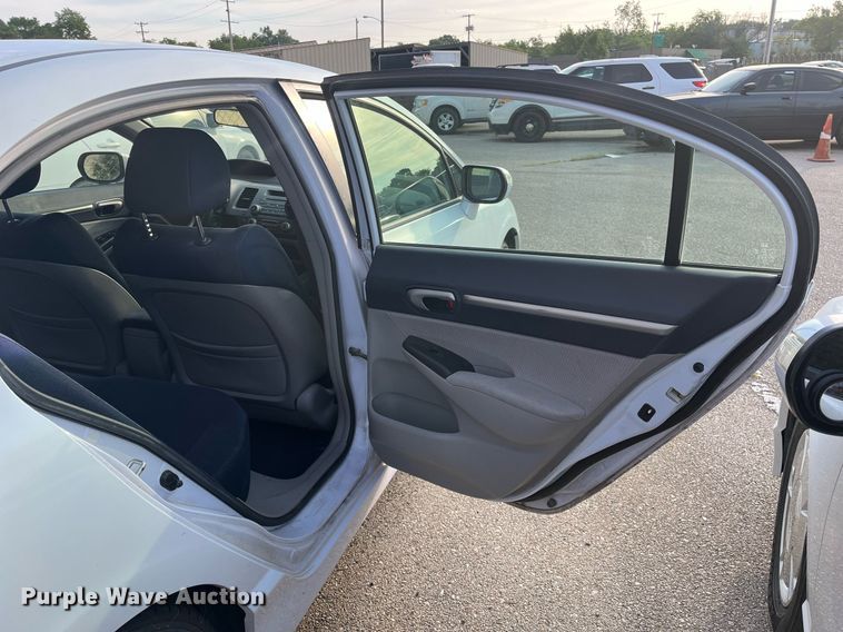 image for item LE9548 2009 Honda Civic