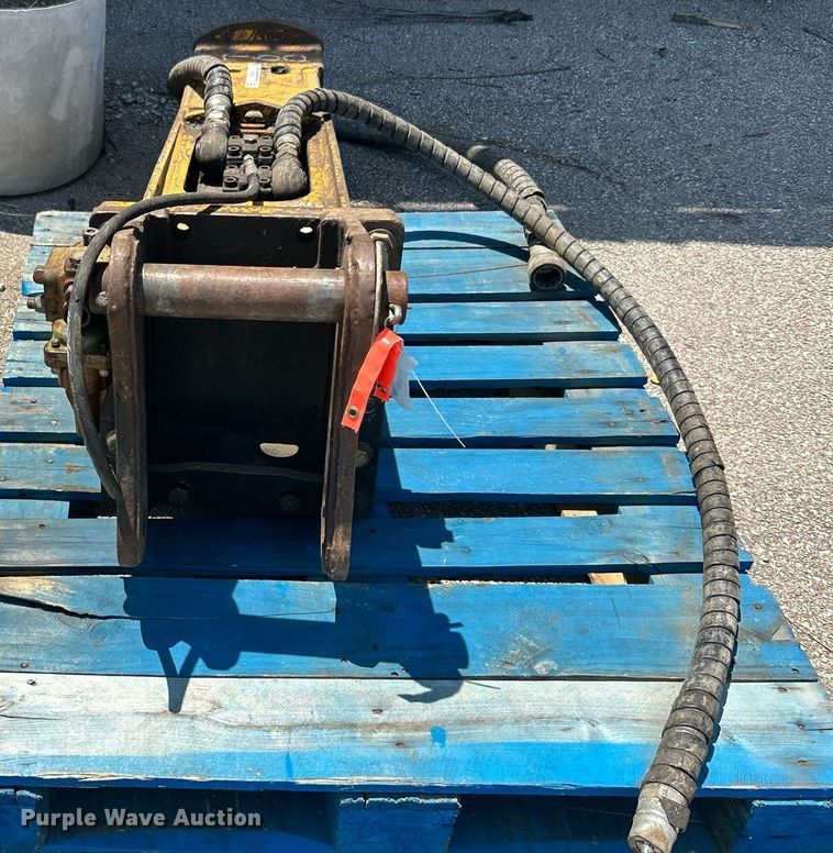 image for item LE9553 Indeco  breaker