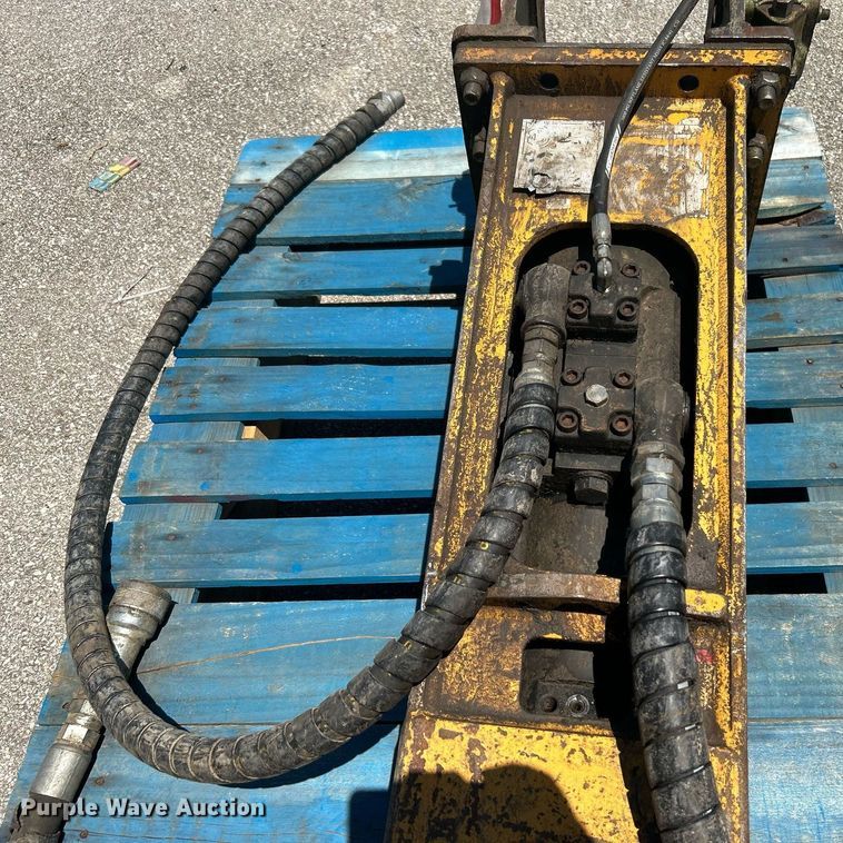 image for item LE9553 Indeco  breaker