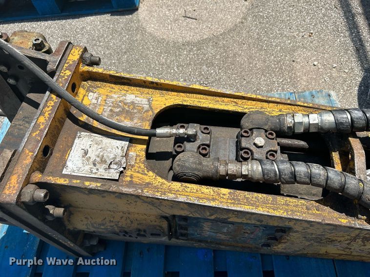 image for item LE9553 Indeco  breaker