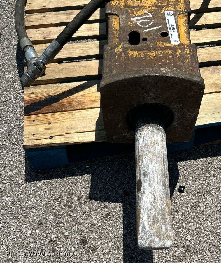 image for item LE9554 Indeco  breaker