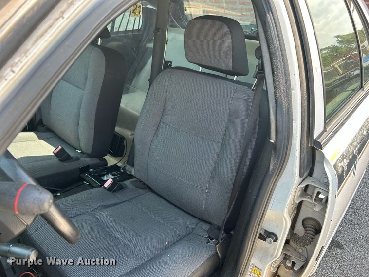 image for item LE9555 2007 Ford Crown Victoria Police Interceptor