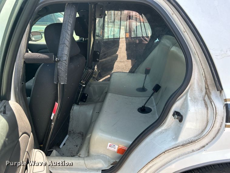 image for item LE9555 2007 Ford Crown Victoria Police Interceptor