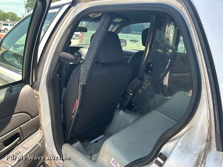 image for item LE9555 2007 Ford Crown Victoria Police Interceptor