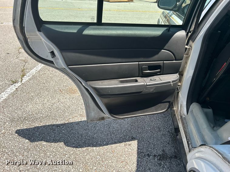 image for item LE9555 2007 Ford Crown Victoria Police Interceptor