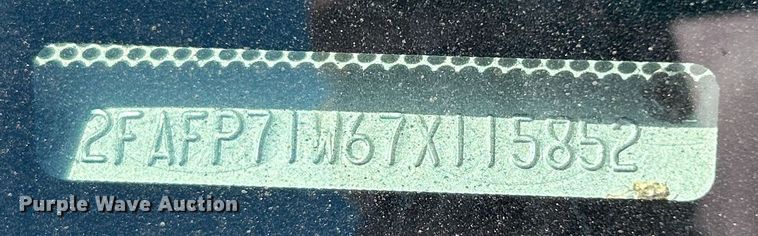 image for item LE9555 2007 Ford Crown Victoria Police Interceptor