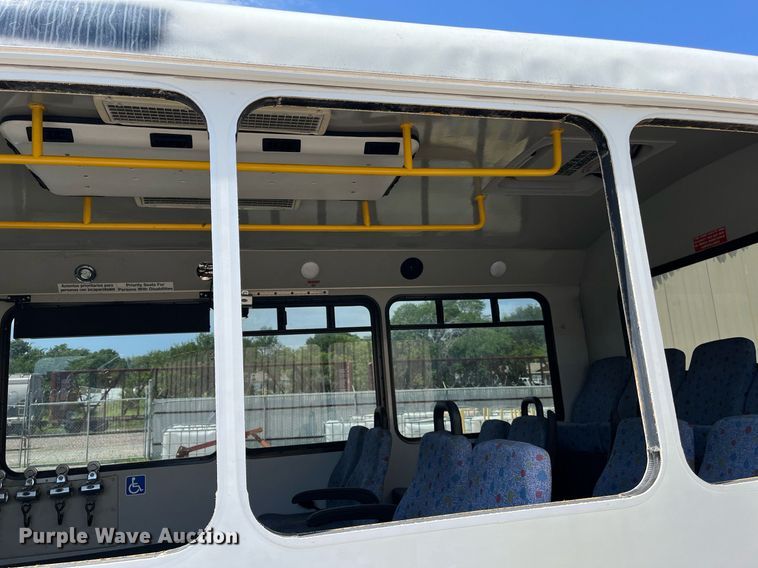 image for item LE9557 2013 Chevrolet Express  shuttle bus