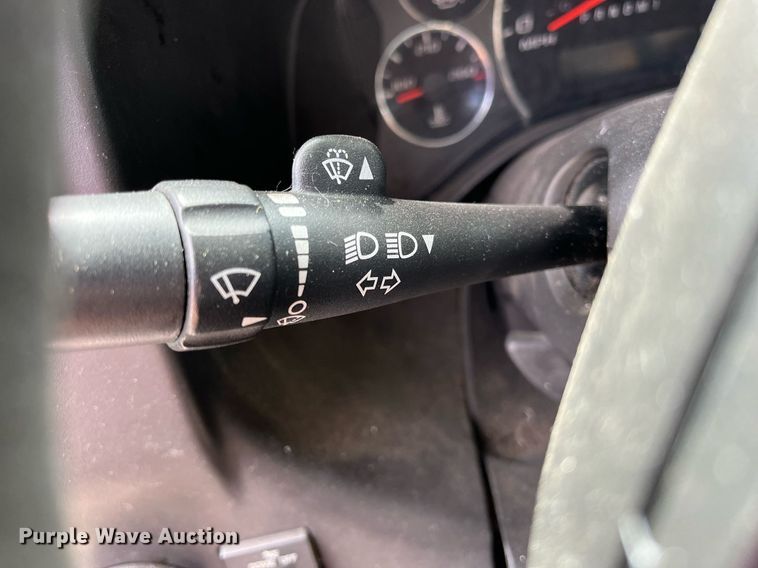 image for item LE9557 2013 Chevrolet Express  shuttle bus