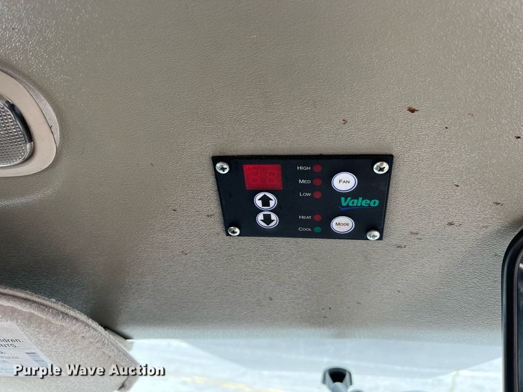 image for item LE9557 2013 Chevrolet Express  shuttle bus