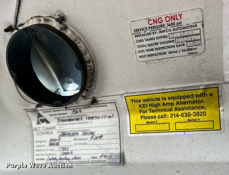 image for item LE9557 2013 Chevrolet Express  shuttle bus