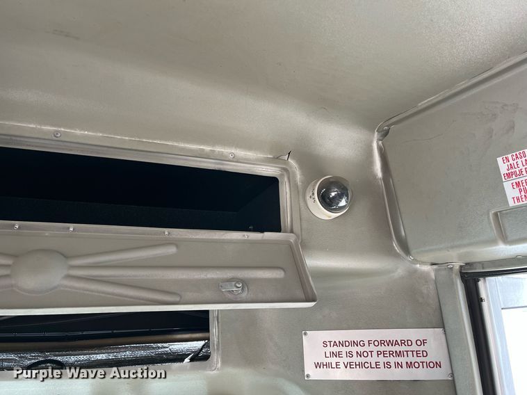 image for item LE9557 2013 Chevrolet Express  shuttle bus