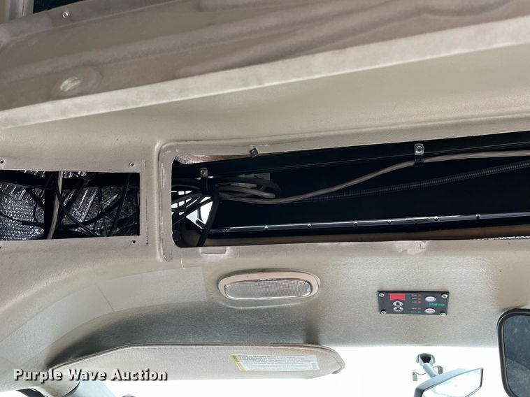 image for item LE9557 2013 Chevrolet Express  shuttle bus