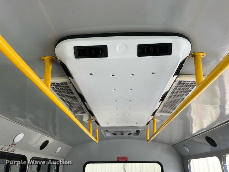 image for item LE9557 2013 Chevrolet Express  shuttle bus