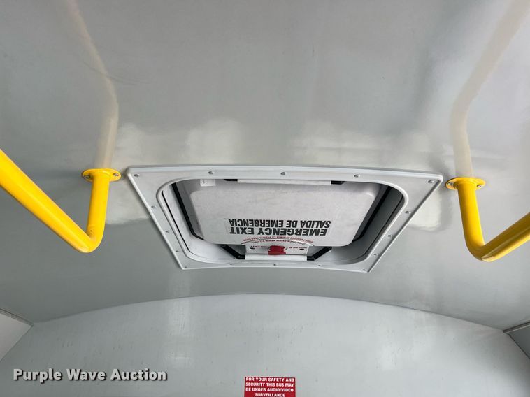 image for item LE9557 2013 Chevrolet Express  shuttle bus