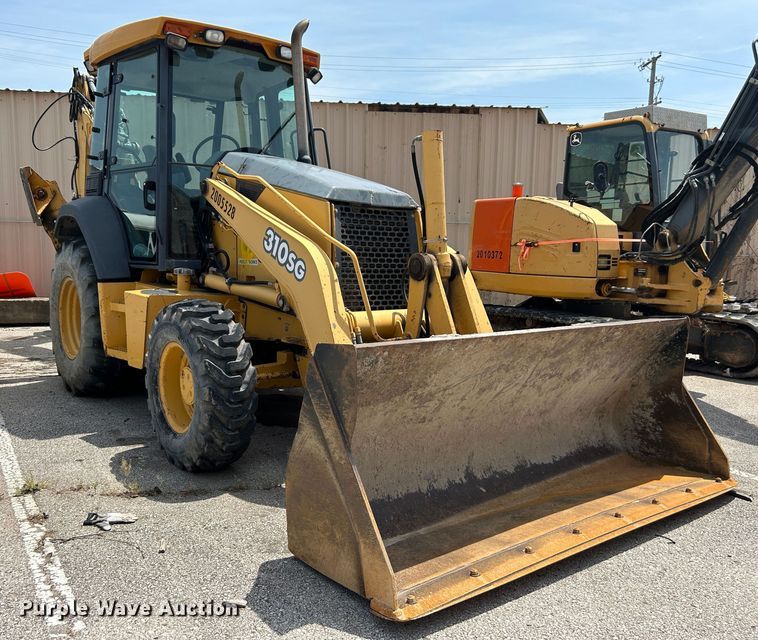 image for item LE9558 2005 John Deere 310SG  backhoe