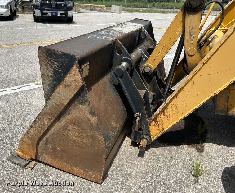 image for item LE9558 2005 John Deere 310SG  backhoe