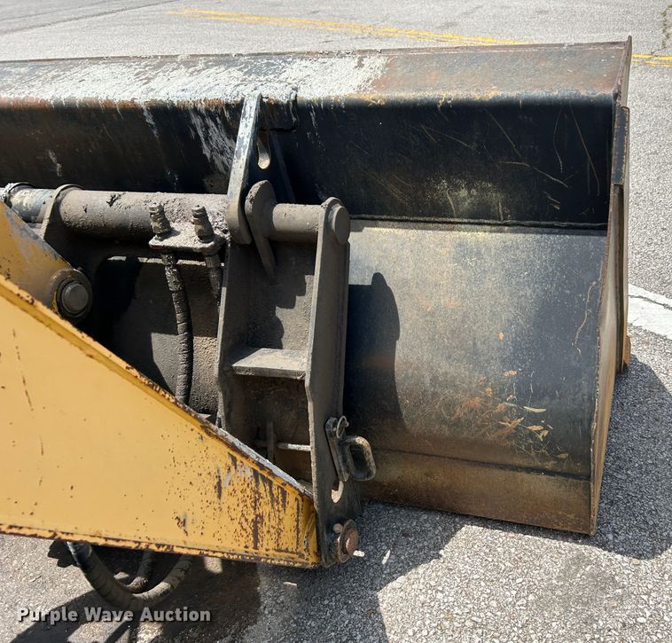 image for item LE9558 2005 John Deere 310SG  backhoe