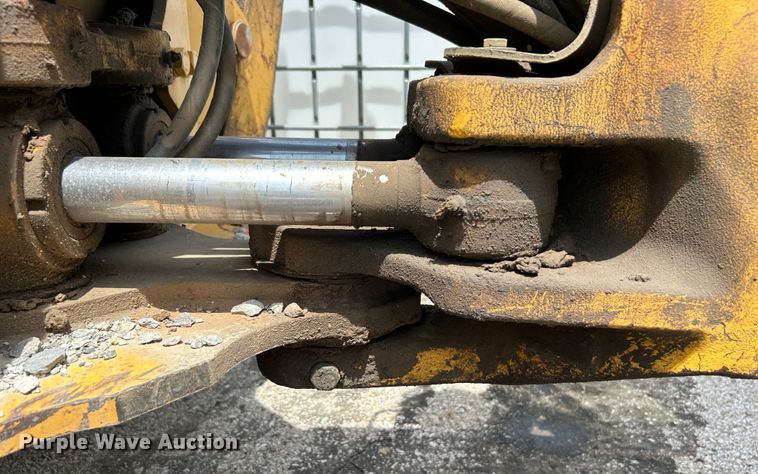 image for item LE9558 2005 John Deere 310SG  backhoe