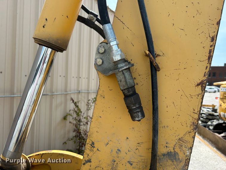 image for item LE9558 2005 John Deere 310SG  backhoe