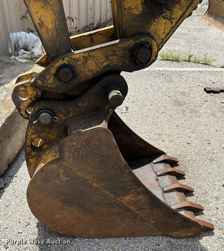 image for item LE9558 2005 John Deere 310SG  backhoe