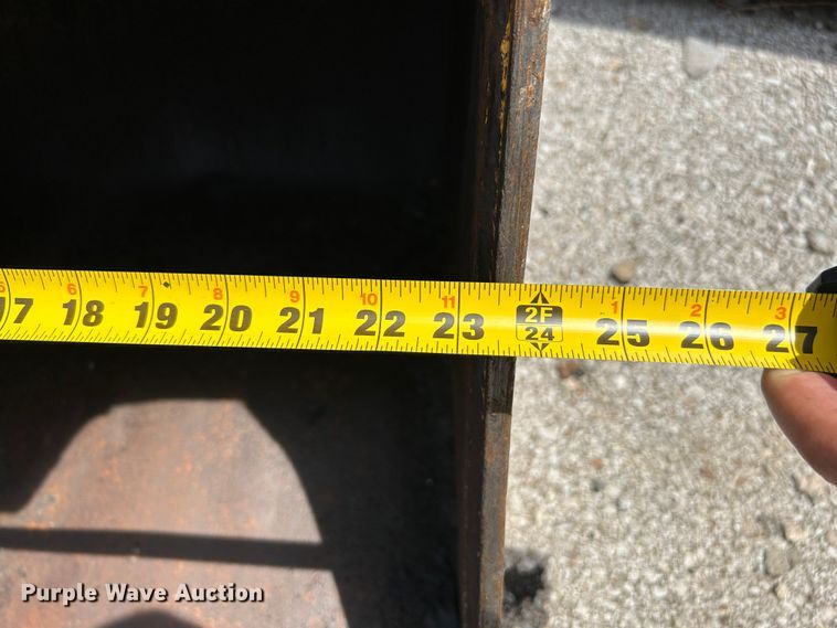 image for item LE9558 2005 John Deere 310SG  backhoe