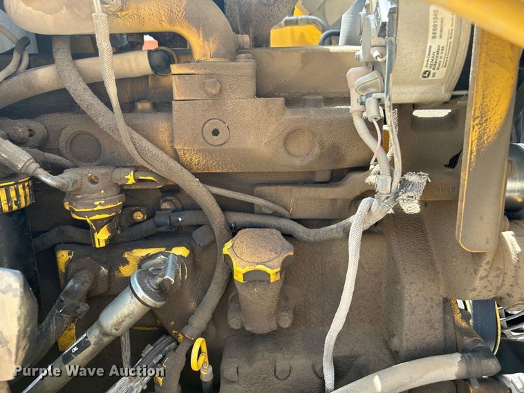 image for item LE9558 2005 John Deere 310SG  backhoe