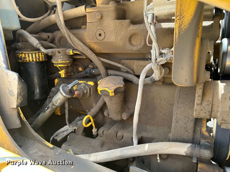 image for item LE9558 2005 John Deere 310SG  backhoe