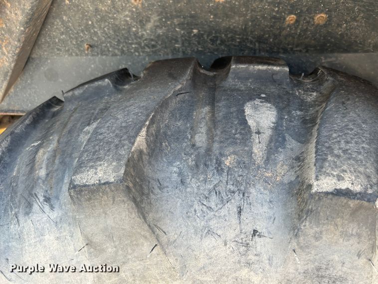 image for item LE9558 2005 John Deere 310SG  backhoe