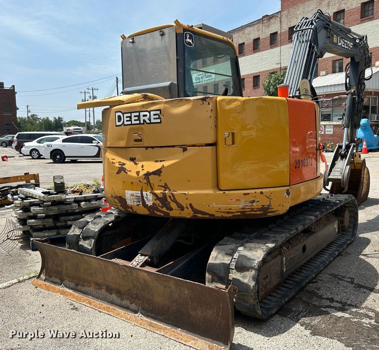 image for item LE9559 2010 John Deere 85D  mini excavator