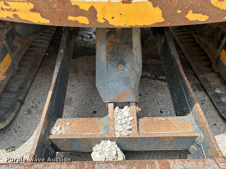 image for item LE9559 2010 John Deere 85D  mini excavator