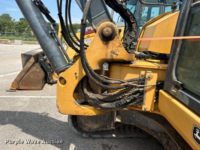 image for item LE9559 2010 John Deere 85D  mini excavator