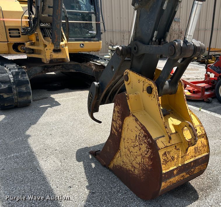 image for item LE9559 2010 John Deere 85D  mini excavator