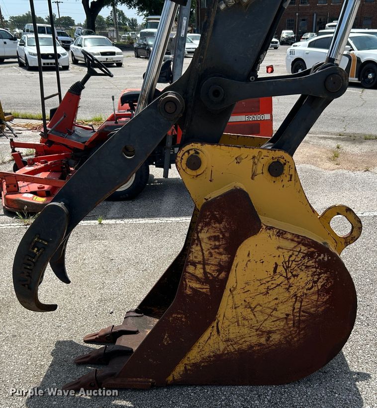 image for item LE9559 2010 John Deere 85D  mini excavator