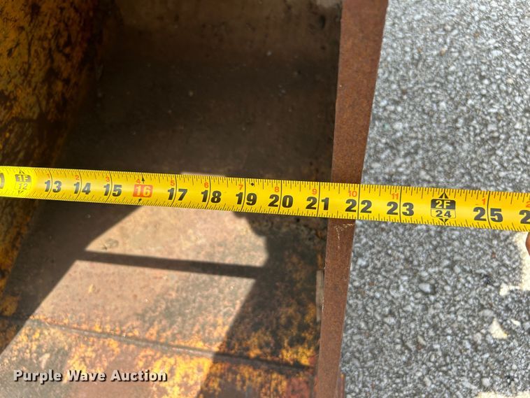 image for item LE9559 2010 John Deere 85D  mini excavator