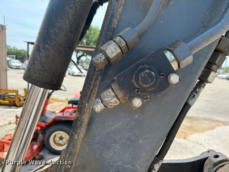 image for item LE9559 2010 John Deere 85D  mini excavator