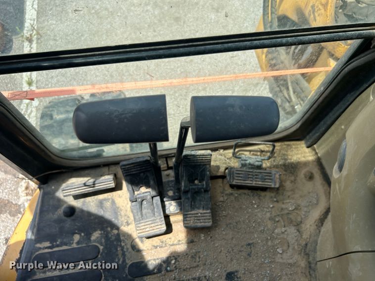 image for item LE9559 2010 John Deere 85D  mini excavator