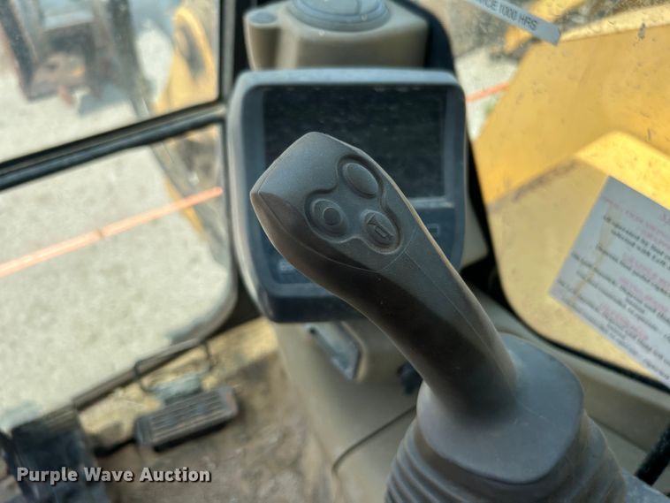 image for item LE9559 2010 John Deere 85D  mini excavator