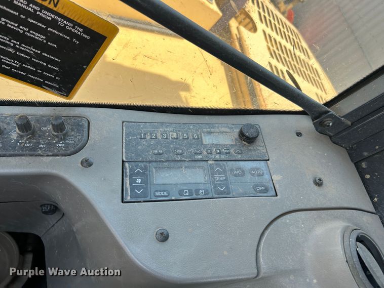 image for item LE9559 2010 John Deere 85D  mini excavator