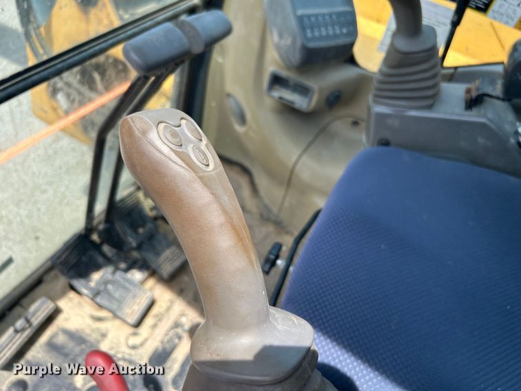 image for item LE9559 2010 John Deere 85D  mini excavator