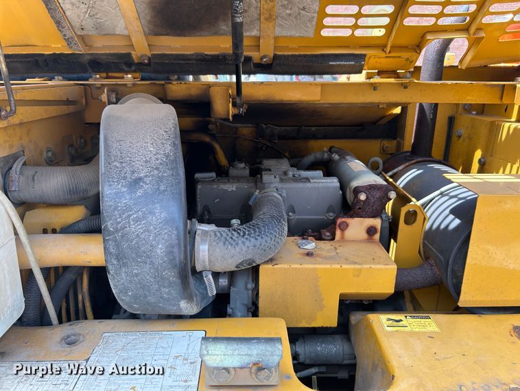 image for item LE9559 2010 John Deere 85D  mini excavator