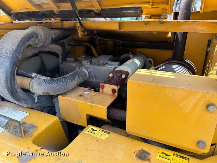 image for item LE9559 2010 John Deere 85D  mini excavator