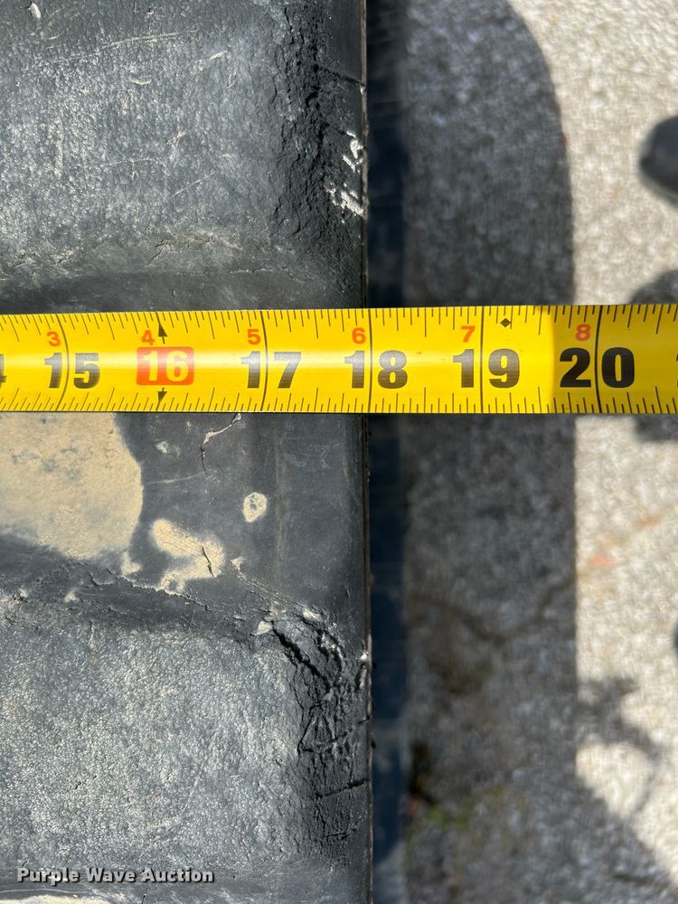 image for item LE9559 2010 John Deere 85D  mini excavator