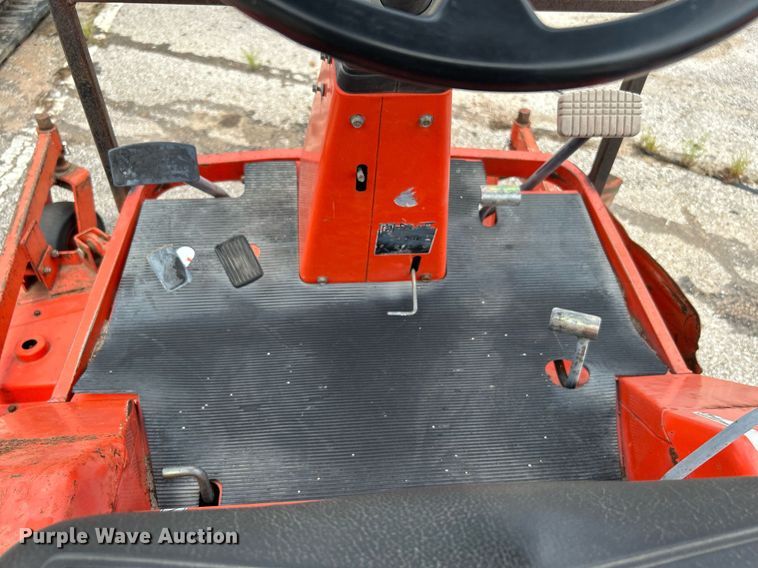 image for item LE9560 Kubota F2100E  lawn mower